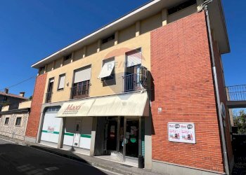 Edificio all\'aperto - Negozio Castelli Calepio - foto 7