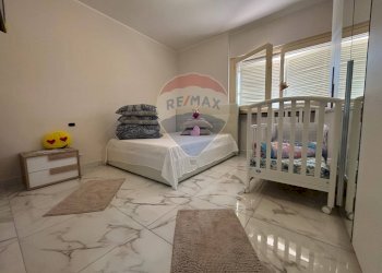 Camera / camera da letto - Villa Dalmine - foto 28