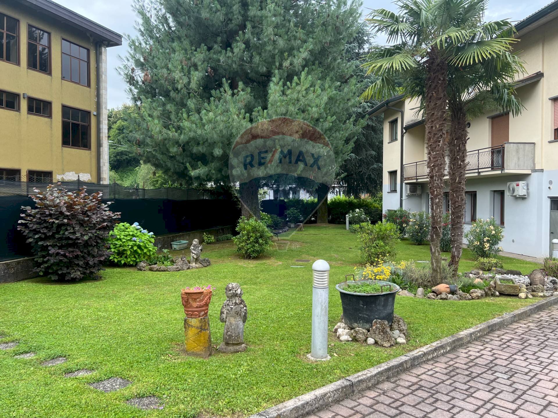 Giardino - Quadrilocale VIA FRANZI
 
71, Foresto Sparso - foto 2