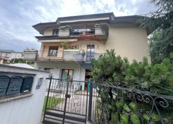 Casa all\'aperto - Quadrilocale VIA FRANZI
 
71, Foresto Sparso - foto 3