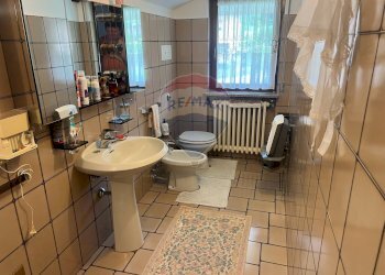 Bagno - Quadrilocale VIA FRANZI
 
71, Foresto Sparso - foto 12