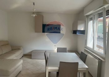 Sala da pranzo - Semi-detached house via nazionale
 
39, Pianico - photo 2