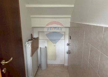 Hall / corridoio - Semi-detached house via nazionale
 
39, Pianico - photo 14