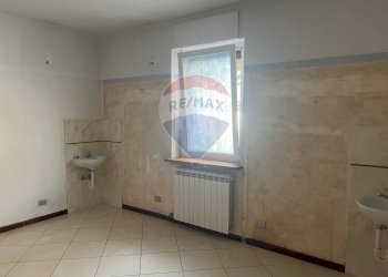 Stanza vuota - Semi-detached house via nazionale
 
39, Pianico - photo 19