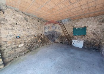 Stanza vuota - Casa semi indipendente Endine Gaiano - foto 5