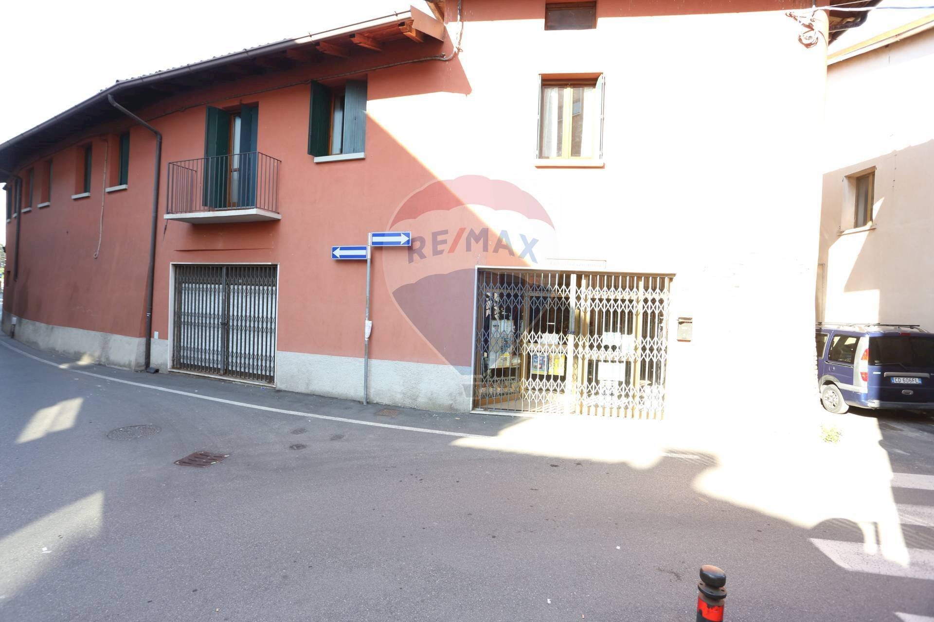 Edificio all\'aperto - Locale Commerciale Via G. Marconi
 
30, Osio Sopra - foto 2