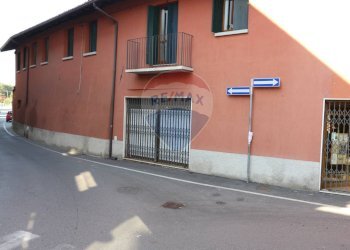 Casa all\'aperto - Locale Commerciale Via G. Marconi
 
30, Osio Sopra - foto 5