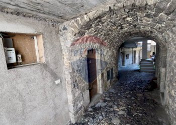 Hall / corridoio - Casa semi indipendente Gaverina Terme - foto 4