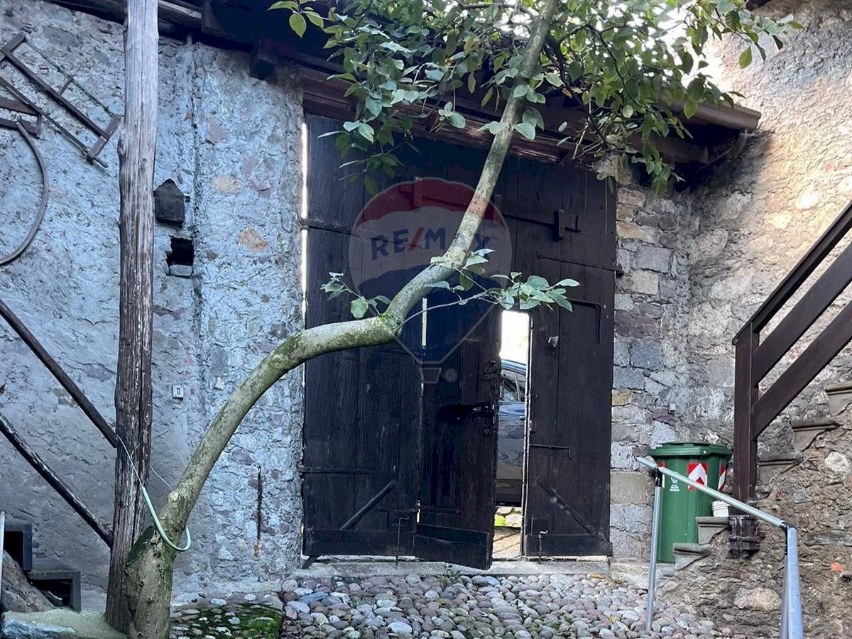 Edificio all\'aperto - Independent house via ester Merici
6, Artogne - photo 3