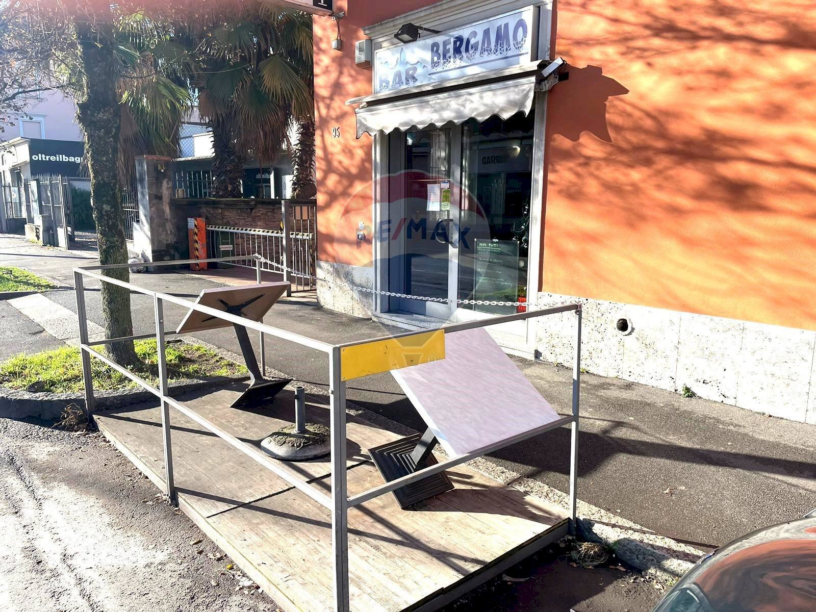 Edificio all\'aperto - Bar Tavola Calda - Fredda Via San Bernardino
 
95, Bergamo - foto 2