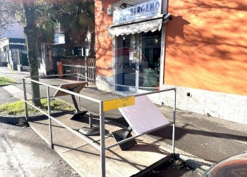 Edificio all\'aperto - Bar Tavola Calda - Fredda Via San Bernardino
 
95, Bergamo - foto 2