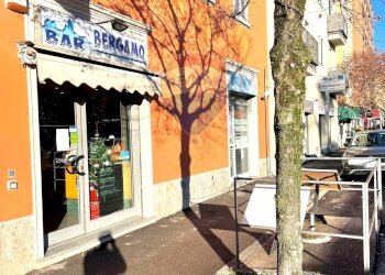 Edificio all\'aperto - Bar Tavola Calda - Fredda Via San Bernardino
 
95, Bergamo - foto 11