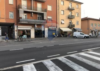 Edificio all\'aperto - Commercial Premises via Celadina
31, Gorle - photo 2