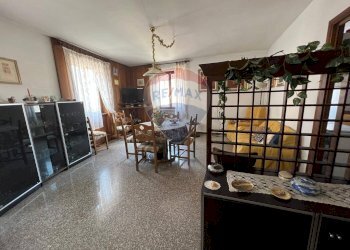 Sala da pranzo - Casa indipendente via campello
 
5, Fonteno - foto 11