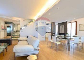 Sala da pranzo - Attico Via Galileo Galilei
 
7, Romano di Lombardia - foto 1