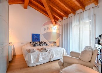 Camera / camera da letto - Attico Via Galileo Galilei
 
7, Romano di Lombardia - foto 39