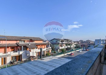 Edificio all\'aperto - Attico Via Galileo Galilei
 
7, Romano di Lombardia - foto 49