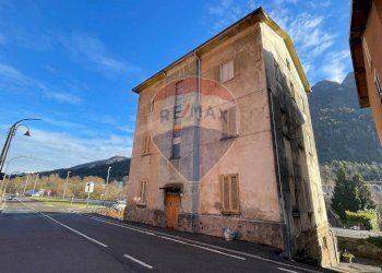 Edificio all\'aperto - Casa indipendente Ponte Nossa - foto 6
