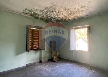 Stanza vuota - Casa indipendente Ponte Nossa - foto 12