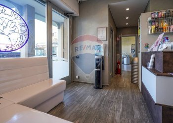 Soggiorno - Attività Commerciale Via Bergamo
 
12, Curno - foto 2