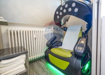 Dettagli - Attività Commerciale Via Bergamo
 
12, Curno - foto 9