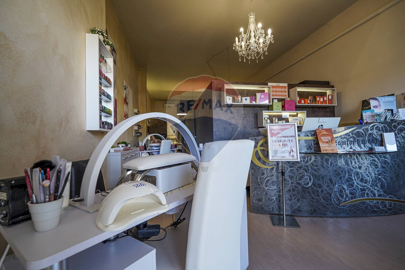 Sala da pranzo - Attività Commerciale Via Bergamo
12, Curno - foto 3