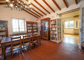 Sala da pranzo - Villa VIA TREVIGLIO
 
721, Fara Gera d'Adda - foto 16