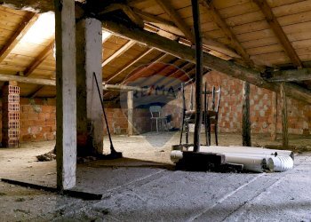 Stanza vuota - Villa Ranzanico - foto 35