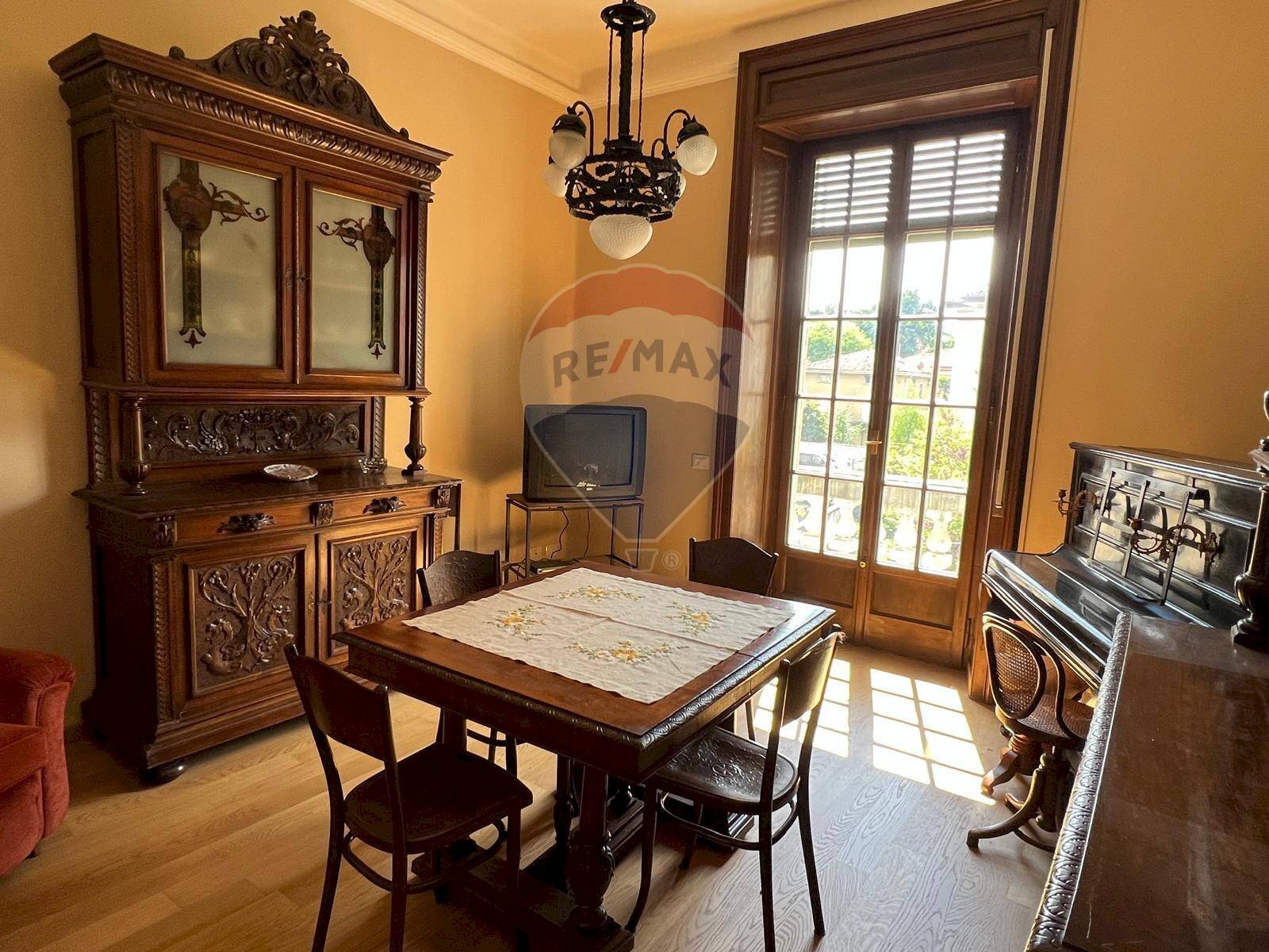 Sala da pranzo - Quadrilocale Via Guglielmo D'alzano
9, Bergamo - foto 3