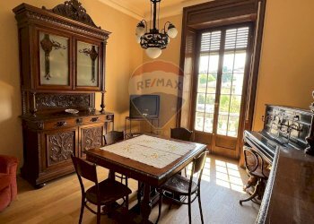 Sala da pranzo - Quadrilocale Via Guglielmo D'alzano
 
9, Bergamo - foto 3