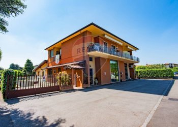 Casa all\'aperto - Independent house Via Roma
 
106, Treviolo - photo 1