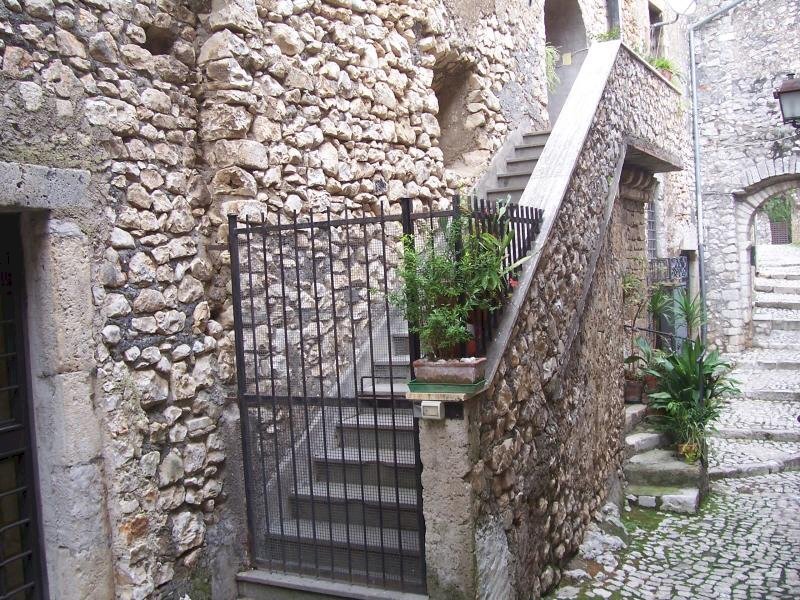 Foto 1 - Rustico Via Rione Vecchio, Sermoneta - foto 1