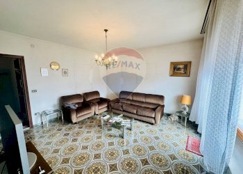 Soggiorno - Semi-detached house Via San Osvaldo
 
86, Pedavena - photo 3