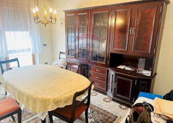 Sala da pranzo - Semi-detached house Via San Osvaldo
 
86, Pedavena - photo 4