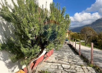 Vista delle montagne - Casa semi indipendente Via Valtibolla
 
2, Limana - foto 4