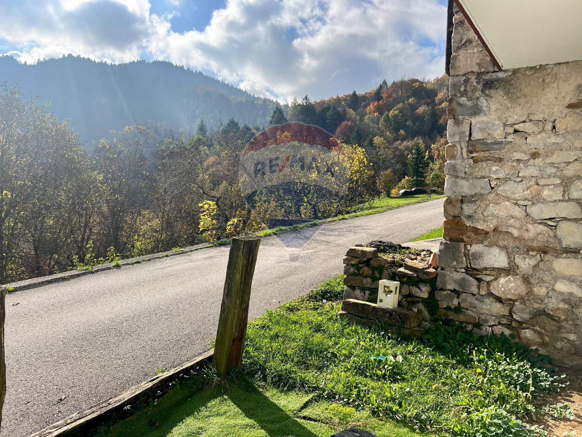 Vista delle montagne - Rustic Via Valtibolla
 
Snc, Limana - photo 2