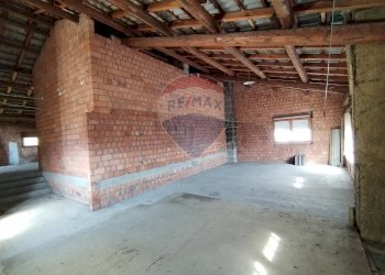 Parcheggio - Casa indipendente Via Dante
 
8, Pedavena - foto 50