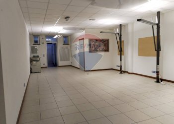 Stanza vuota - Ufficio Via Vittorio Veneto, Belluno - foto 2