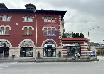 Edificio all\'aperto - Shop Via Vittorio Veneto
 
68, Belluno - photo 4