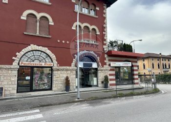 Edificio all\'aperto - Shop Via Vittorio Veneto
 
68, Belluno - photo 5
