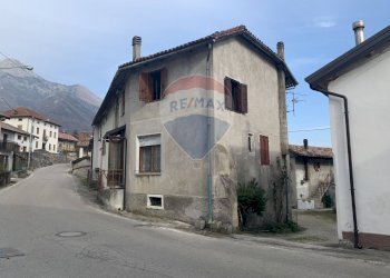 Casa all\'aperto - Casa semi indipendente Frazione Cergnai
 
snc, Santa Giustina - foto 1