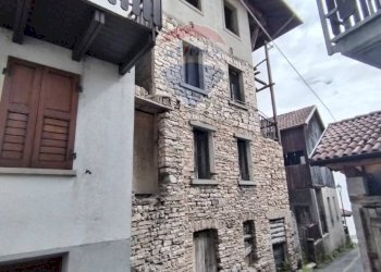Edificio all\'aperto - Casa semi indipendente Via Rigoi
 
Snc, Lamon - foto 4