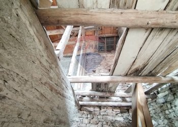 Dettagli - Casa semi indipendente Via Rigoi
 
Snc, Lamon - foto 13