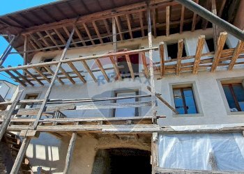 Edificio all\'aperto - Casa semi indipendente Via Rigoi
 
Snc, Lamon - foto 1