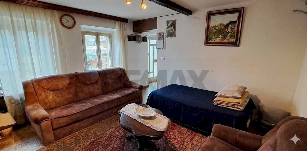 Soggiorno - Casa indipendente Via Ciess
 
8, Lamon - foto 3