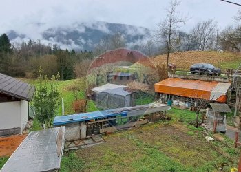 Giardino - Casa indipendente Via Ciess
 
8, Lamon - foto 4