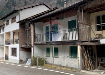 Edificio all\'aperto - Casa semi indipendente Via Chioè
 
40, Lamon - foto 3