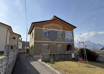 Casa all\'aperto - Casa indipendente Loc. Quantin
 
72, Ponte nelle Alpi - foto 3