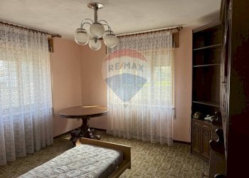 Camera / camera da letto - Casa indipendente Loc. Quantin
 
72, Ponte nelle Alpi - foto 10