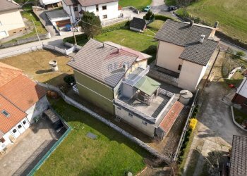 Edificio all\'aperto - Casa indipendente Loc. Quantin
 
72, Ponte nelle Alpi - foto 33